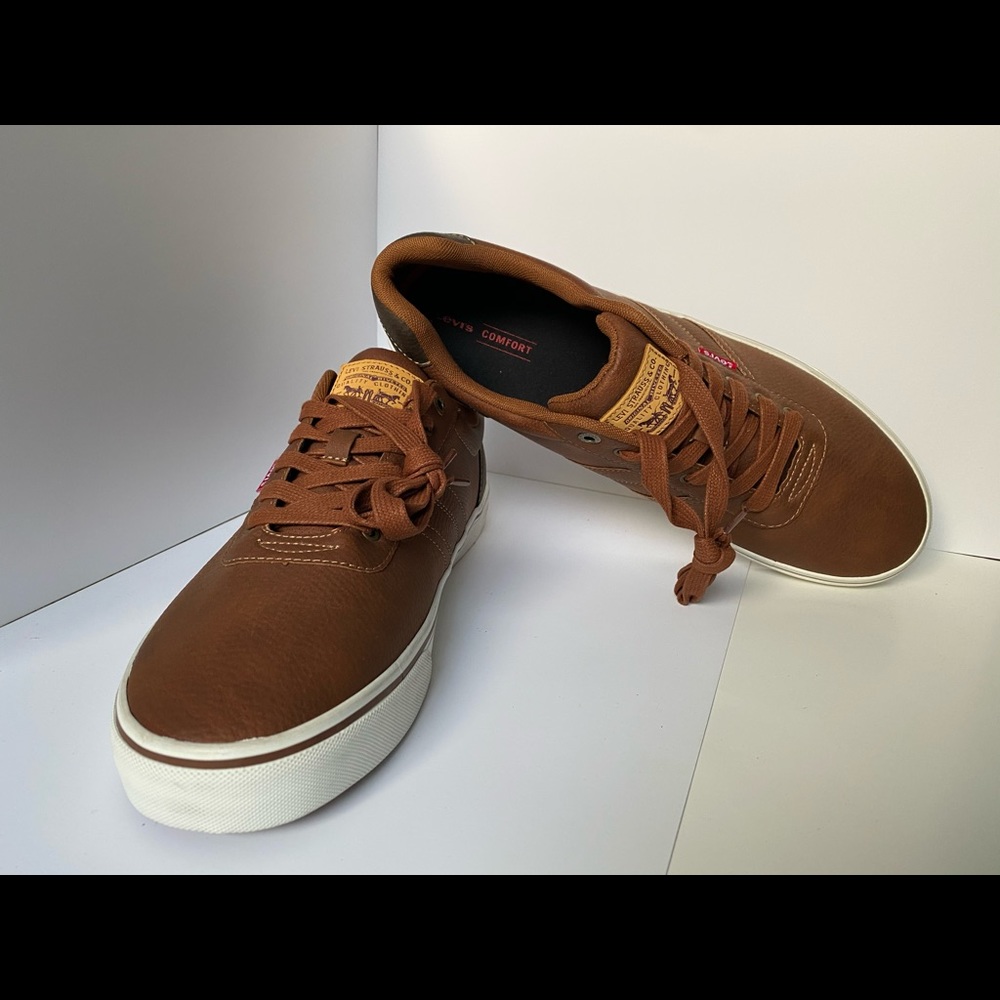 Levi’s sneaker